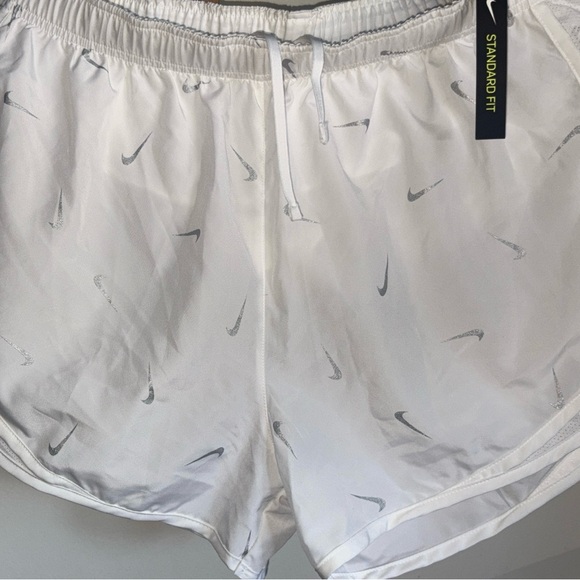 Nike athletic shorts - Picture 1 of 3